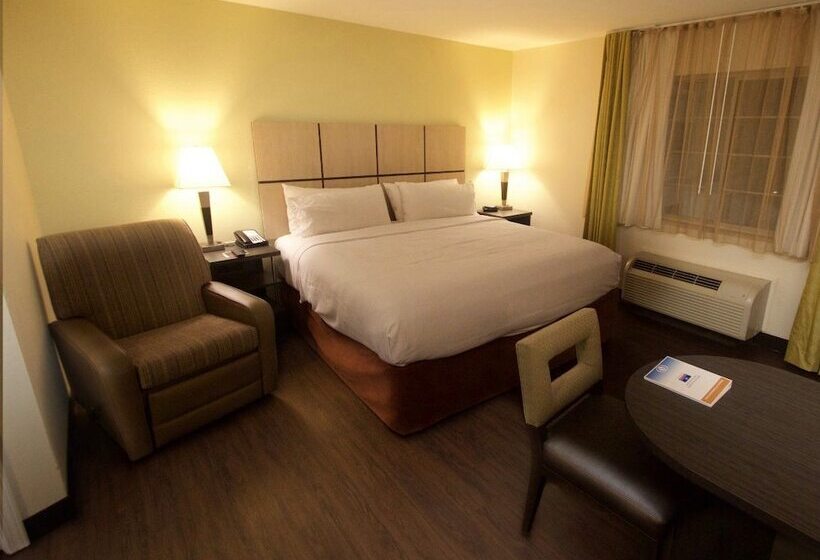 스탠다드 스튜디오, Candlewood Suites West Little Rock, An Ihg