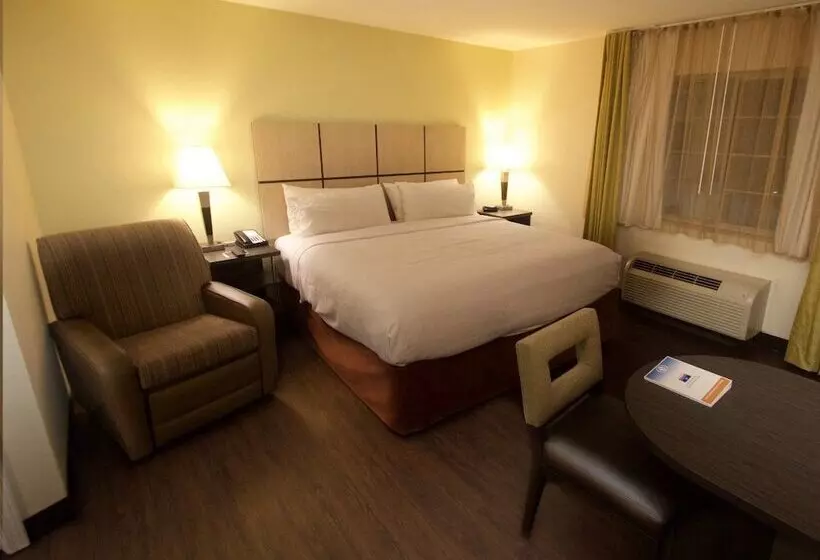 スタンダードスタジオ, Candlewood Suites West Little Rock, An Ihg