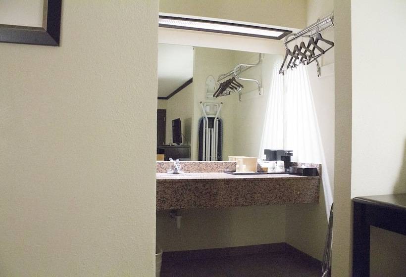 غرفه قياسيه سريرين مزدوجين, Days Inn By Wyndham Oklahoma City/moore