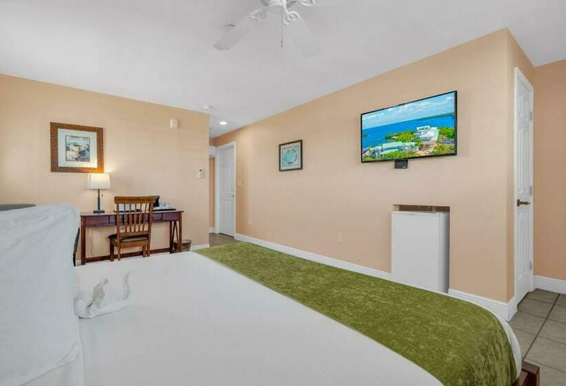 Стандартный Номер Кровать Кинг, Dove Creek Resort & Marina, Trademark Collection By Wyndham