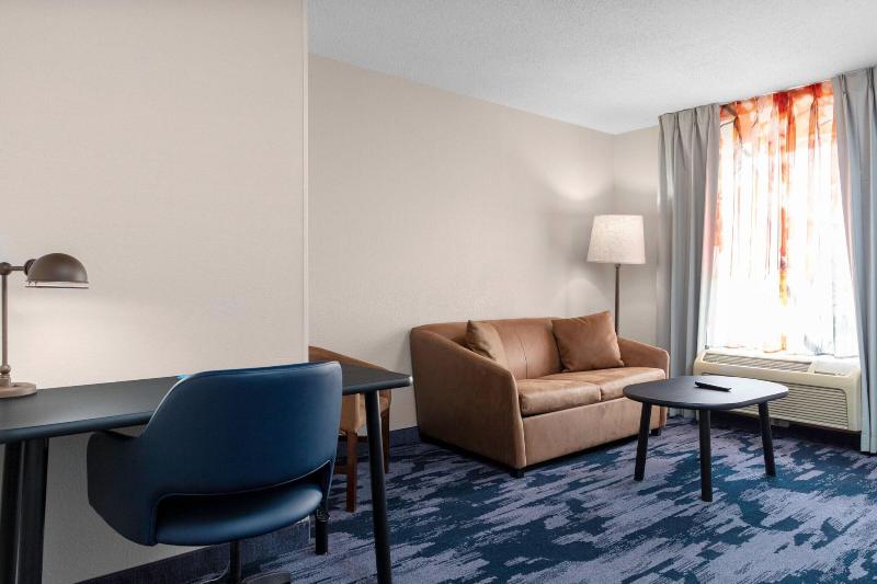 Люкс Кровать Кинг, Fairfield Inn & Suites Rapid City
