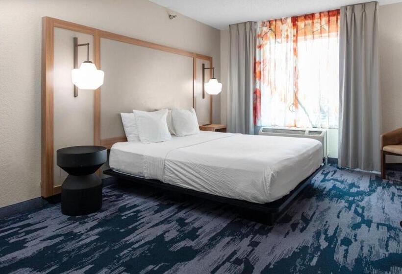 מיטת קינג בסוויטה, Fairfield Inn & Suites Rapid City