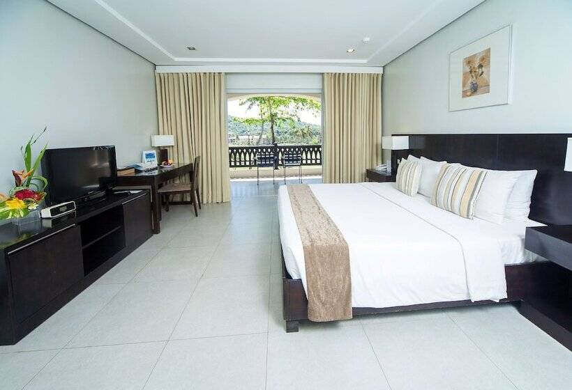 سوییت جونیور, Fairways And Bluewater Boracay