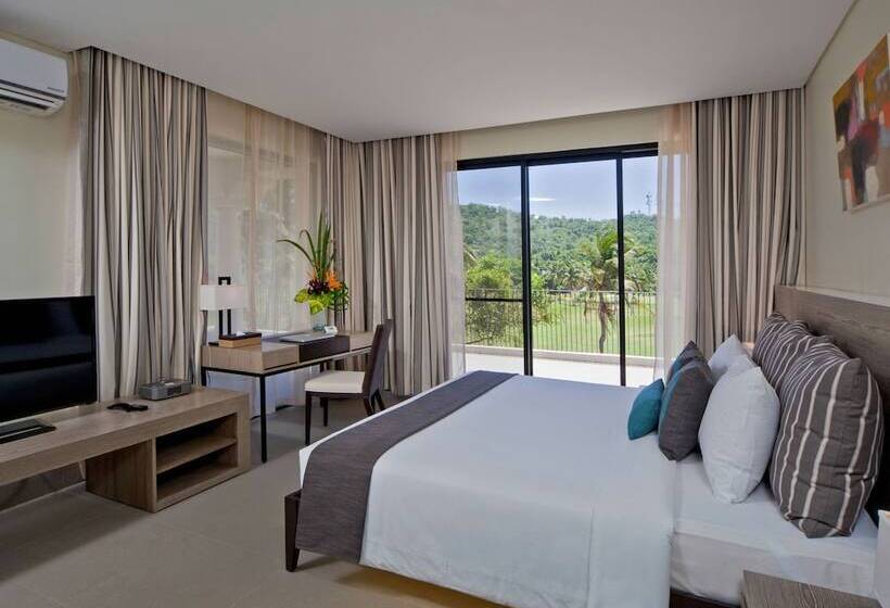 سوییت, Fairways And Bluewater Boracay