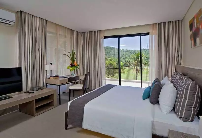 سوییت, Fairways And Bluewater Boracay