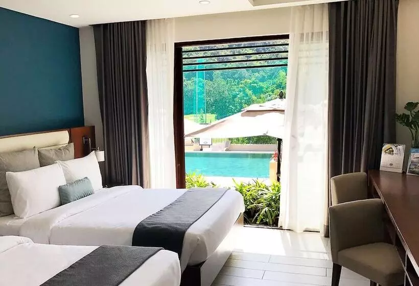Premium Room Pool View, Fairways And Bluewater Boracay
