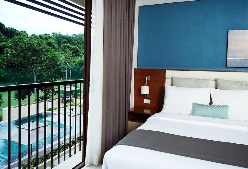 Premium Room Pool View, Fairways And Bluewater Boracay