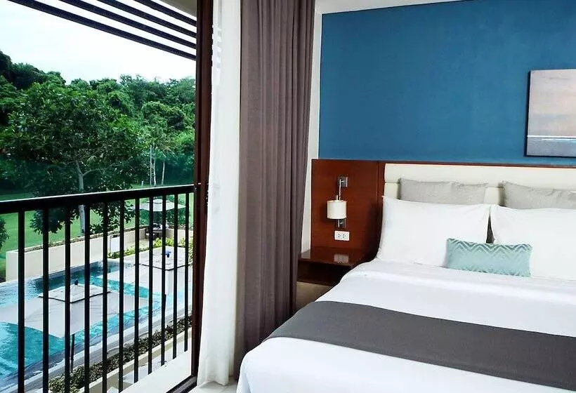 Premium Room Pool View, Fairways And Bluewater Boracay
