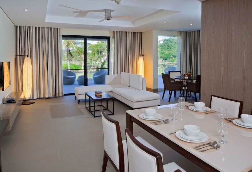 سوییت, Fairways And Bluewater Boracay