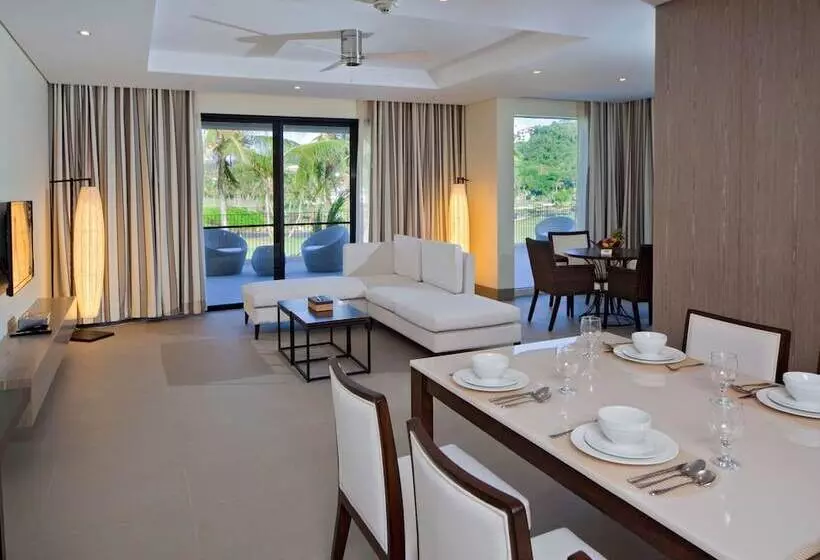 سوییت, Fairways And Bluewater Boracay