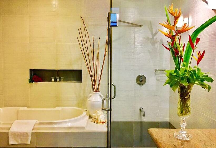 سوییت, Fairways And Bluewater Boracay