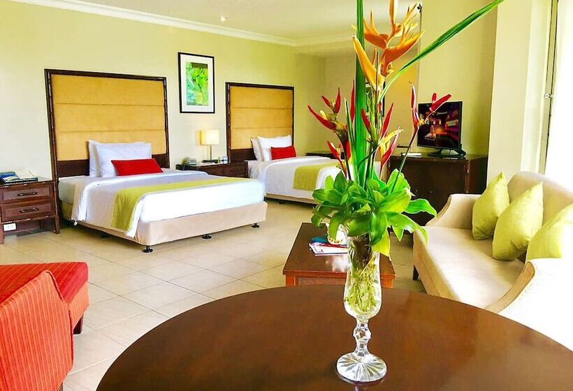 سوییت, Fairways And Bluewater Boracay