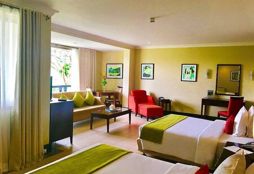 سوییت, Fairways And Bluewater Boracay