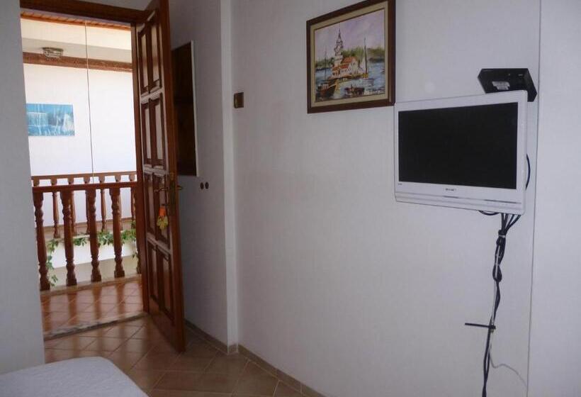 اتاق اکونومی, Frankfurt