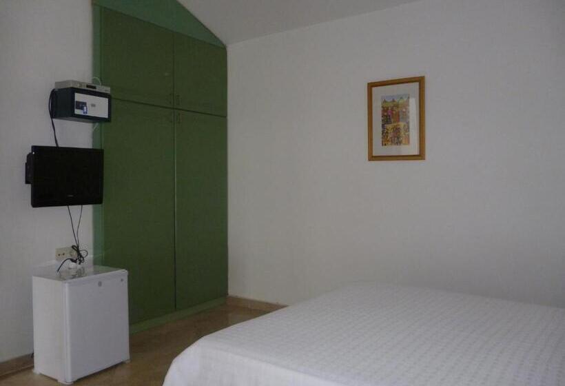 اتاق استاندارد, Frankfurt