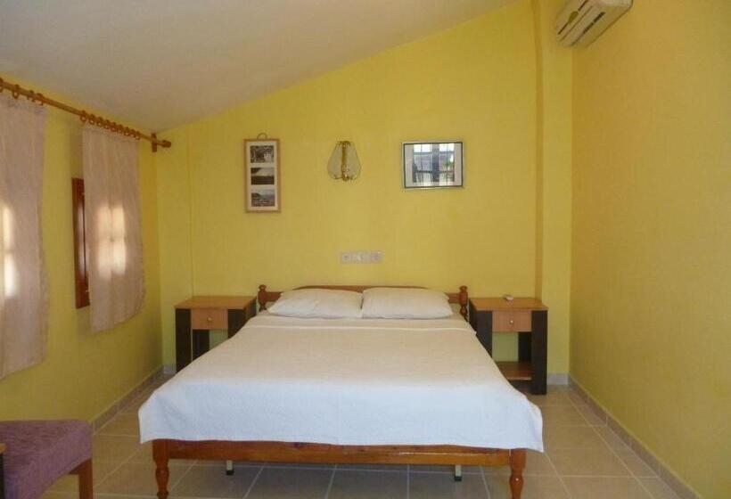 اتاق استاندارد سه نفره, Frankfurt