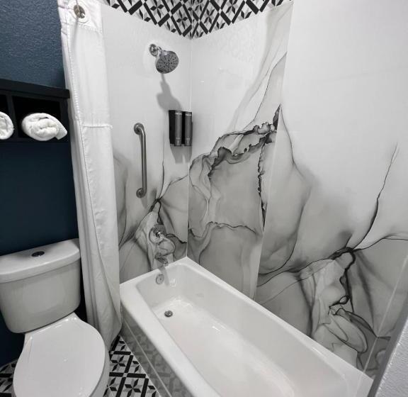 اتاق استاندارد با تخت بزرگ, Grand Villa Inn Galleria