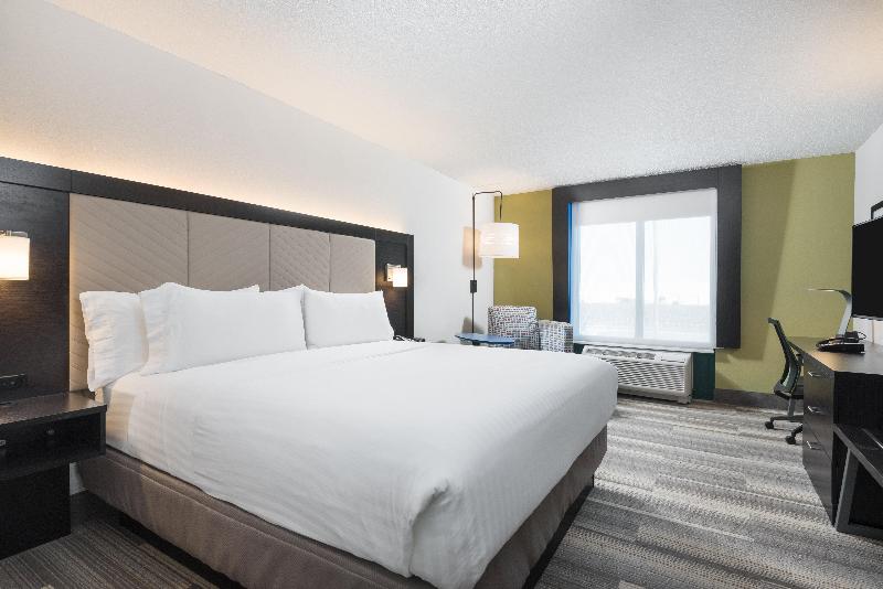Стандартный Номер Кровать Кинг, Holiday Inn Express & Suites Florence I 95 & I 20 Civic Ctr, An Ihg
