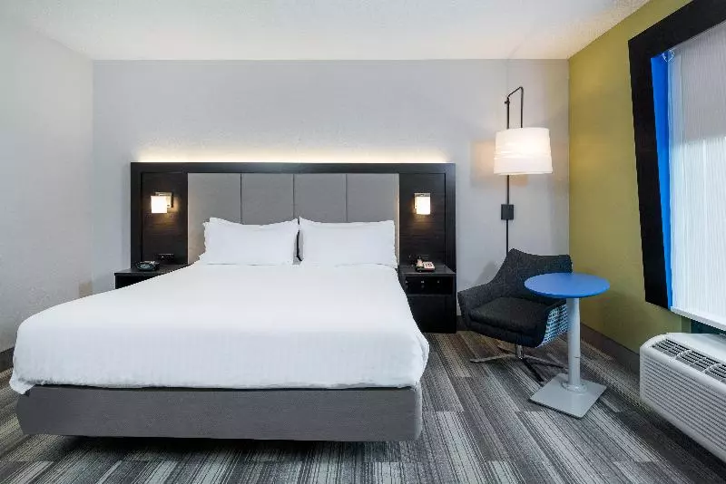اتاق استاندارد با تخت بزرگ برای معلولان, Holiday Inn Express & Suites Florence I 95 & I 20 Civic Ctr, An Ihg