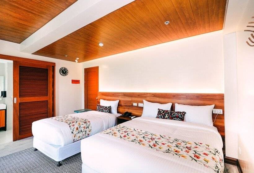 חדר משפחתי, Kimberly Tagaytay