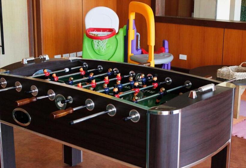 סוויטה, Kimberly Tagaytay