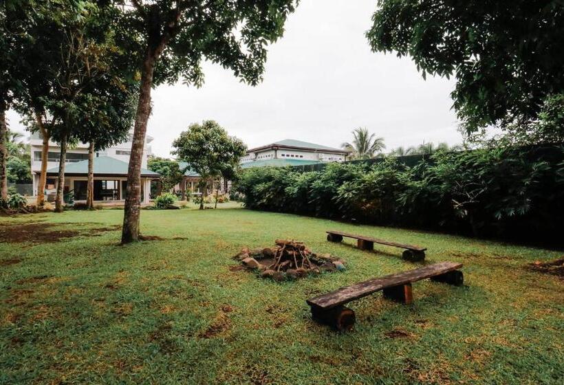 חדר משפחתי, Kimberly Tagaytay