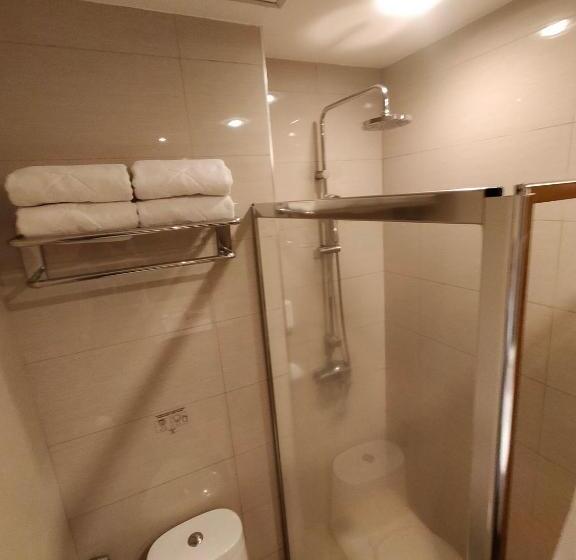 חדר סופריור, Kimberly Tagaytay