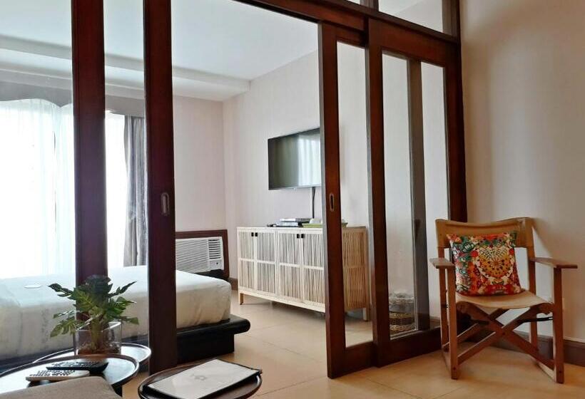 סוויטה, Kimberly Tagaytay