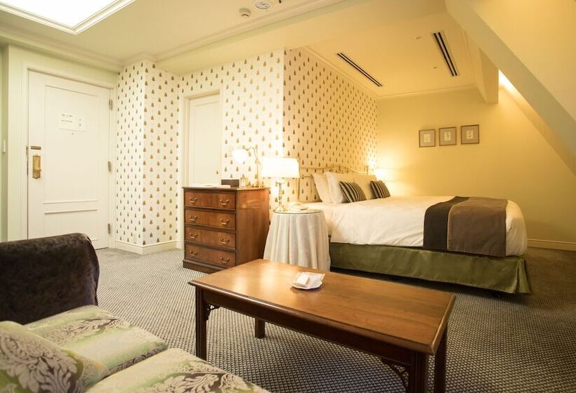 חדר דלוקס, Kobe Kitano