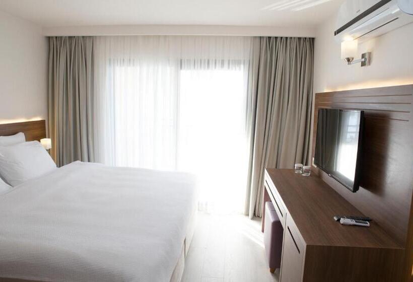 스위트, Neopol Hotel Deluxe