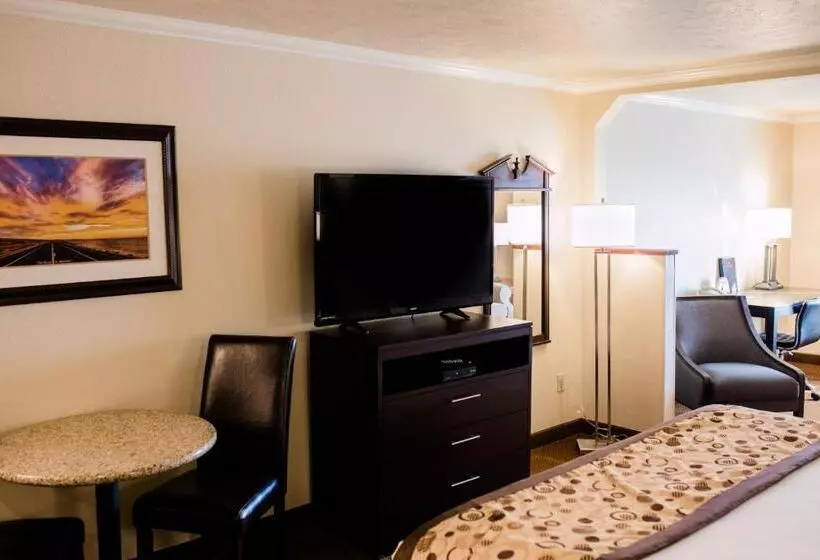 Standard-huone King-vuode, Ramada By Wyndham Moses Lake