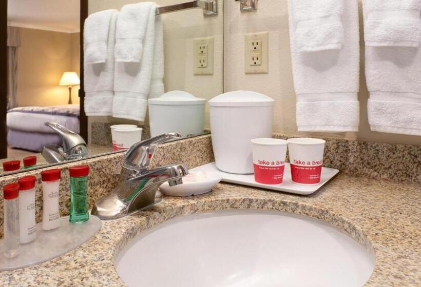 חדר סטנדרט מותאם לאדם עם מוגבלויות, Ramada By Wyndham Moses Lake