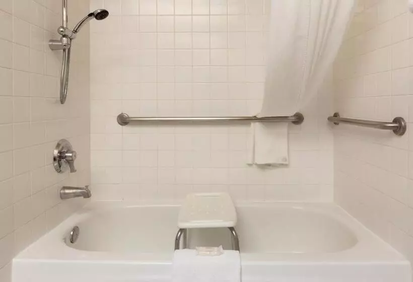 Standard-invahuone, Ramada By Wyndham Moses Lake