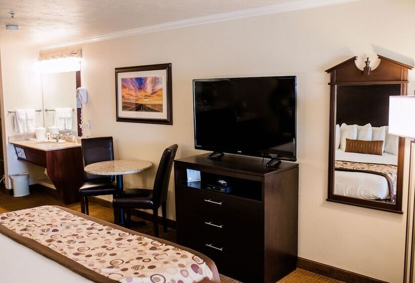 חדר ביזנס, Ramada By Wyndham Moses Lake