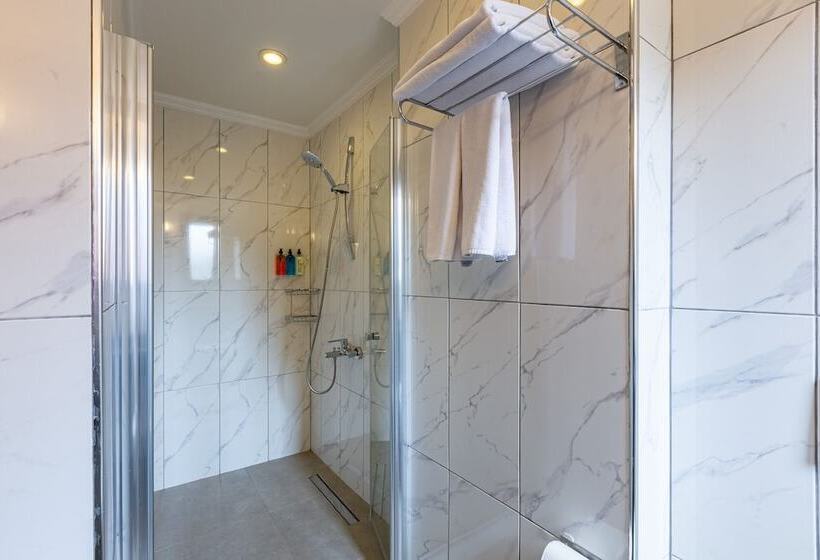 スタンダードルーム, Seraglio Hotel & Suites