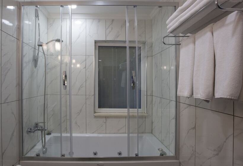 テラス付きデラックスルーム, Seraglio Hotel & Suites