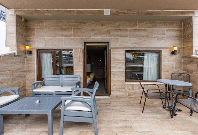 テラス付きデラックスルーム, Seraglio Hotel & Suites