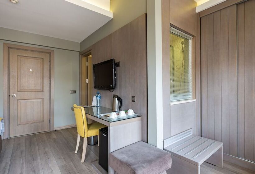 テラス付きデラックスルーム, Seraglio Hotel & Suites