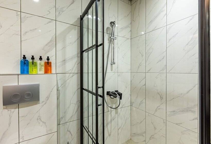 スーペリアトリプルルーム, Seraglio Hotel & Suites