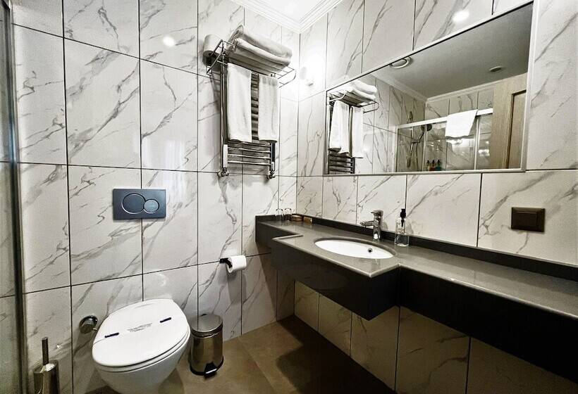 エコノミールーム, Seraglio Hotel & Suites