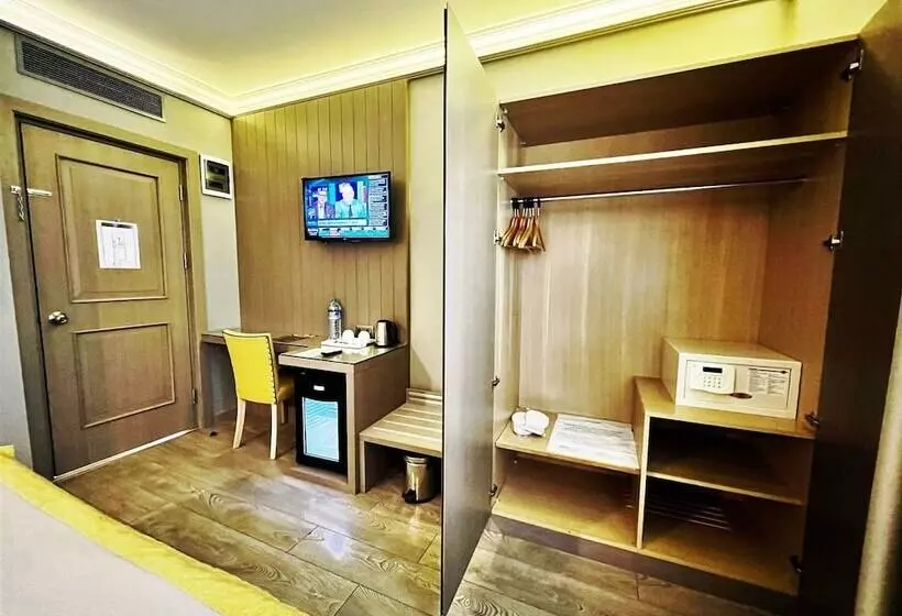 اتاق اکونومی, Seraglio Hotel & Suites