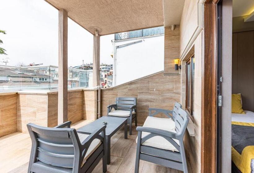 テラス付きデラックスルーム, Seraglio Hotel & Suites