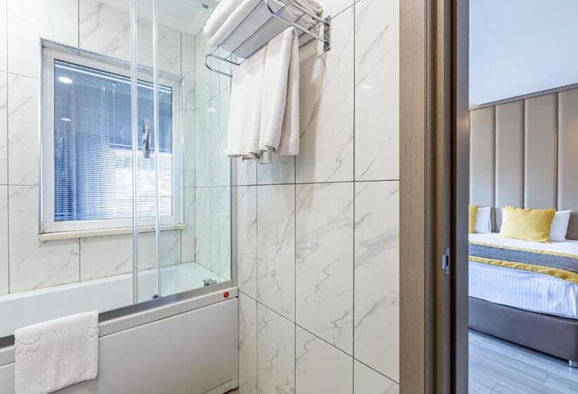 テラス付きデラックスルーム, Seraglio Hotel & Suites