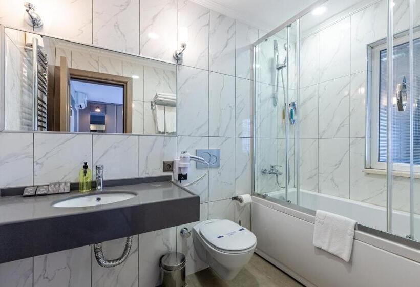 テラス付きデラックスルーム, Seraglio Hotel & Suites