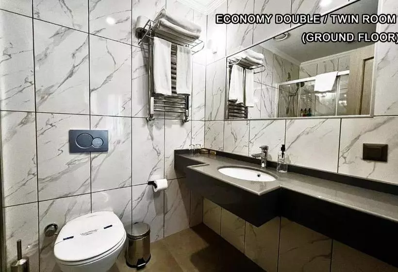 اتاق اکونومی, Seraglio Hotel & Suites