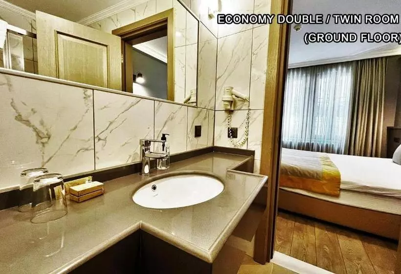 اتاق اکونومی, Seraglio Hotel & Suites