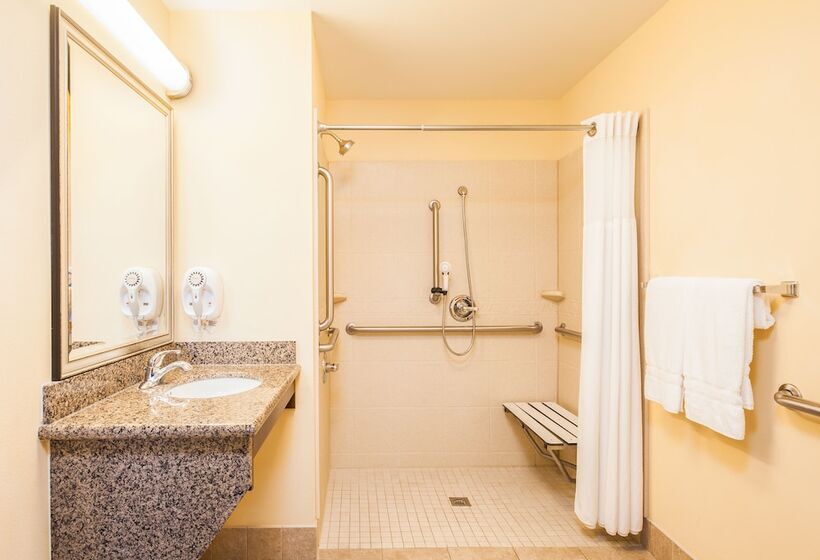 장애인을 위한 스위트, Staybridge Suites El Paso Airport, An Ihg