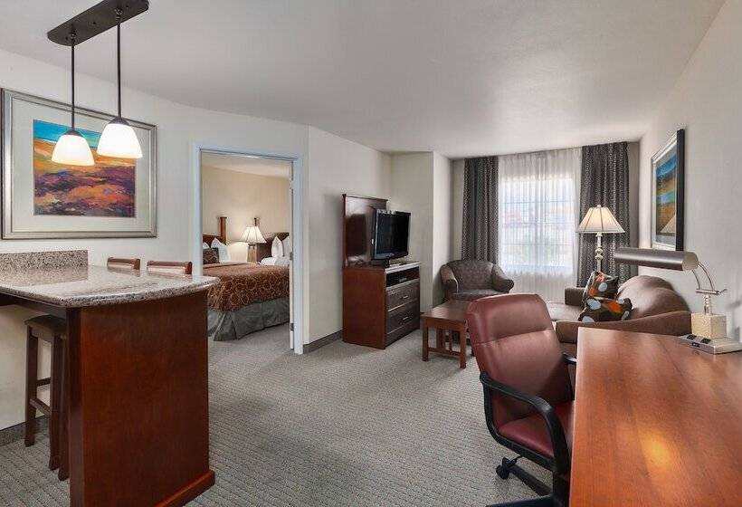 장애인을 위한 스위트, Staybridge Suites El Paso Airport, An Ihg