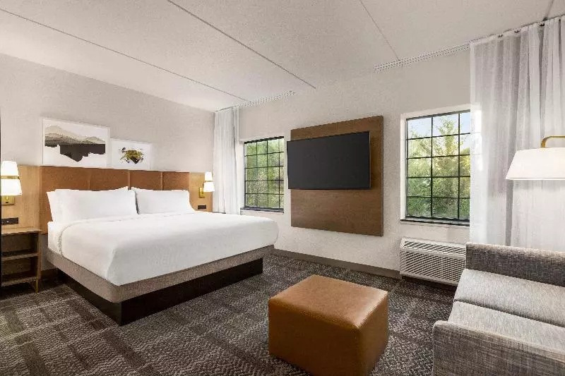 キングサイドベッドのスタンダードワンルーム, Staybridge Suites Quantico Stafford, An Ihg