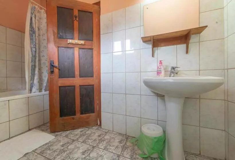Standard Yhden Hengen Huone Jaettu Kylpyhuone, Burg Hostel Sighisoara